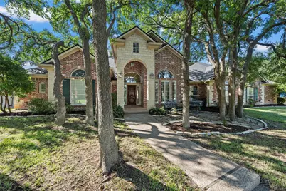 2021 Pebble Brook Circle, McGregor, TX 76657 - Photo 1