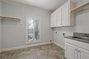 2021 Pebble Brook Cir, McGregor, TX 76657 - Photo 19