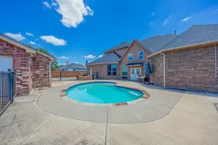 1011 Parview Circle, Grand Prairie, TX 75104 - Photo 3
