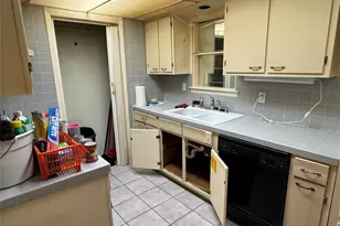 4212 Central Ln, Balch Springs, TX 75180 - Photo 3