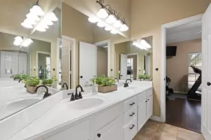 1117 SW Hillside Dr, Burleson, TX 76028 - Photo 17