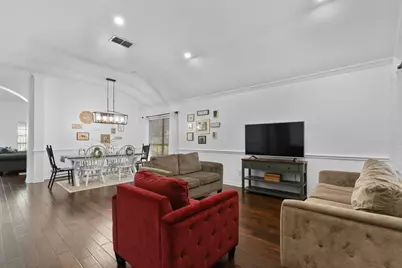 1117 SW Hillside Drive, Burleson, TX 76028 - Photo 5