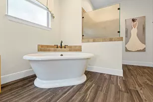 100 Helton Dr, Granbury, TX 76049 - Photo 31