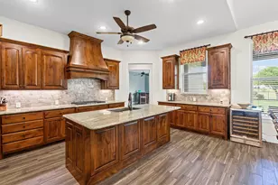 100 Helton Dr, Granbury, TX 76049 - Photo 13