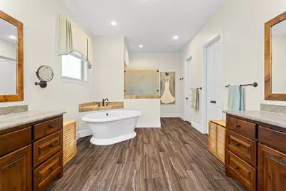 100 Helton Drive, Granbury, TX 76049 - Photo 29