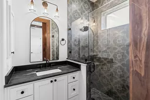 729 R C Luker Ct, Granbury, TX 76048 - Photo 17