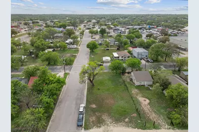 807 S Main Street, Lampasas, TX 76550 - Photo 3