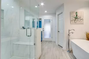 10124 Wandering Way St, Benbrook, TX 76126 - Photo 9