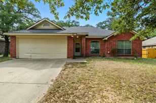 749 Oak Park Dr, Azle, TX 76020 - Photo 29
