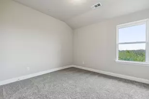 589 Hutchinson Ln, Lewisville, TX 75077 - Photo 11