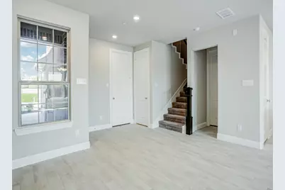 572 Hutchinson Lane, Lewisville, TX 75077 - Photo 7