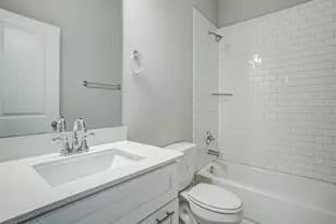 572 Hutchinson Ln, Lewisville, TX 75077 - Photo 13