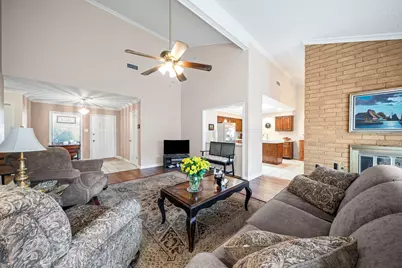 1803 Eastwood Court, Grand Prairie, TX 75050 - Photo 9