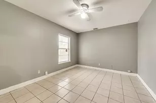 202 S Willomet Dr, Dallas, TX 75208 - Photo 11