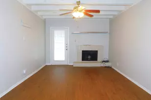 1911 Kingswood Ct, Denton, TX 76205 - Photo 3