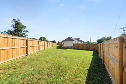 510 Washington Street, Ennis, TX 75119 - Photo 23