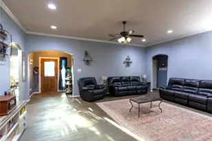 629 E Sheila Cir, Joshua, TX 76058 - Photo 11