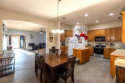 629 E Sheila Circle, Joshua, TX 76058 - Photo 9