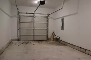 10922 Limestone Dr, Balch Springs, TX 75180 - Photo 15