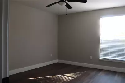 10922 Limestone Drive, Balch Springs, TX 75180 - Photo 7