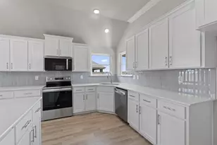 1313 Red Rock Rd, Hewitt, TX 76643 - Photo 11