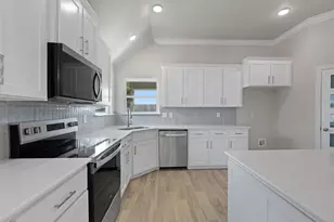 1313 Red Rock Rd, Hewitt, TX 76643 - Photo 9