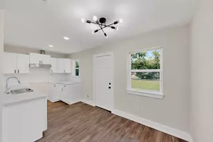 10142 Pebble Valley Ln, Dallas, TX 75217 - Photo 13