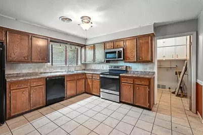 2242 Shere Lynne Drive, Abilene, TX 79606 - Photo 9