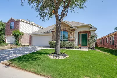 6452 Spring Ranch Drive, Fort Worth, TX 76179 - Photo 3