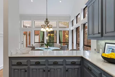 7 Queensview Court, Dallas, TX 75225 - Photo 17