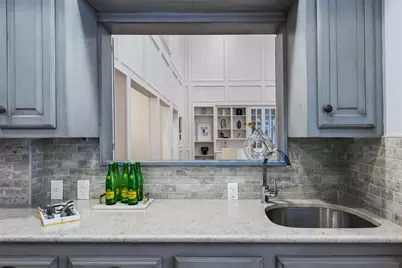 7 Queensview Court, Dallas, TX 75225 - Photo 19