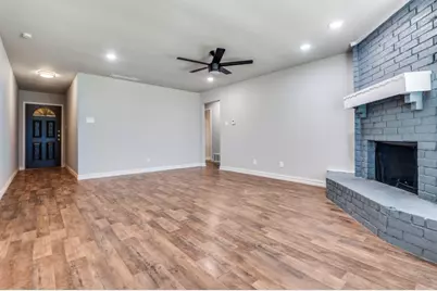 834 Apple Valley, Lancaster, TX 75134 - Photo 3