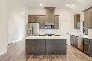 7729 Oakmeade St, Joshua, TX 76058 - Photo 11