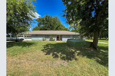 121 S Bois D Arc Street, Bailey, TX 75452 - Photo 1