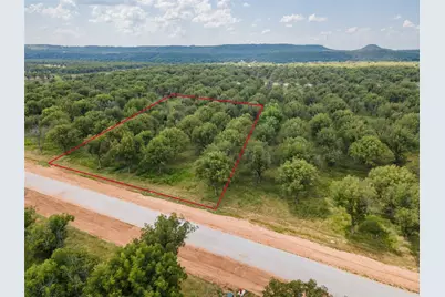 2155 E Landings N, Granbury, TX 76049 - Photo 1