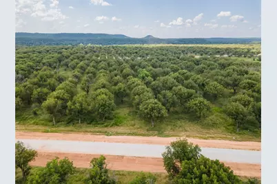 2155 E Landings N, Granbury, TX 76049 - Photo 5