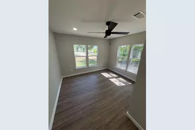 904 Jefferson Street E, Sulphur Springs, TX 75482 - Photo 9