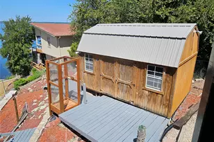 411 N Lake Shore Cir, Lake Bridgeport, TX 76426 - Photo 7