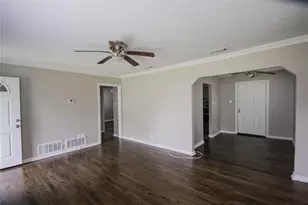 1109 Edgefield Dr, Garland, TX 75040 - Photo 3