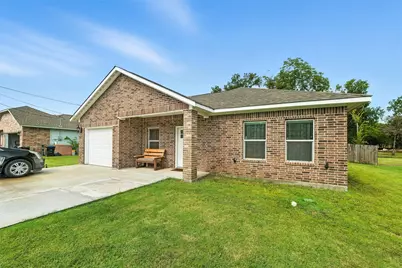 3802 College Street, Greenville, TX 75401 - Photo 3