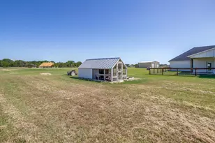 1053 Paradise Pkwy, Poolville, TX 76487 - Photo 31