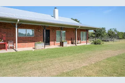 510 S Swanson Road, Mineral Wells, TX 76067 - Photo 3