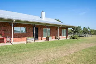 510 S Swanson Rd, Mineral Wells, TX 76067 - Photo 3