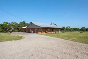 510 S Swanson Rd, Mineral Wells, TX 76067 - Photo 3