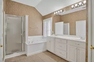 4611 Paddington Ln, Grand Prairie, TX 75052 - Photo 33