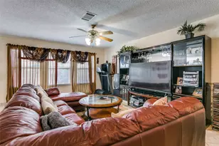 1408 Peregrine St, Lewisville, TX 75077 - Photo 9