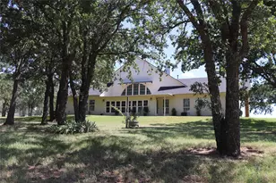 2642 Huddleston, Sunset, TX 76270 - Photo 1