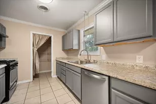 808 Marengo St, Cleburne, TX 76033 - Photo 15