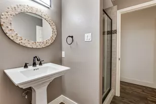 2715 Green Oaks Blvd, Arlington, TX 76017 - Photo 25