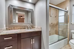 2715 Green Oaks Blvd, Arlington, TX 76017 - Photo 23